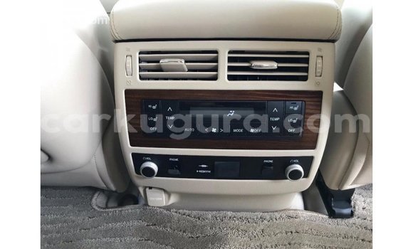 Buy Import Toyota Land Cruiser White Car in Import - Dubai in Bujumbura Buy Import Toyota Land Cruiser White Car in Import - Dubai in Bujumbura