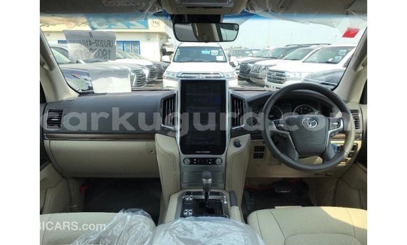 Buy Import Toyota Land Cruiser Other Car in Import - Dubai in Bujumbura Buy Import Toyota Land Cruiser Other Car in Import - Dubai in Bujumbura