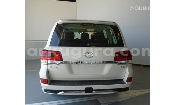 Acheter Import Voiture Toyota Land Cruiser Blanc à Import - Dubai, Bujumbura Acheter Import Voiture Toyota Land Cruiser Blanc à Import - Dubai, Bujumbura