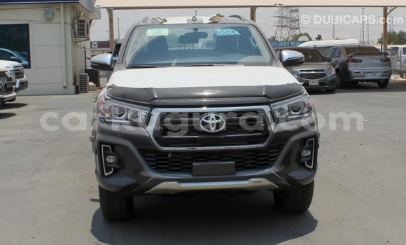 Acheter Import Voiture Toyota Hilux Noir à Import - Dubai, Bujumbura Acheter Import Voiture Toyota Hilux Noir à Import - Dubai, Bujumbura