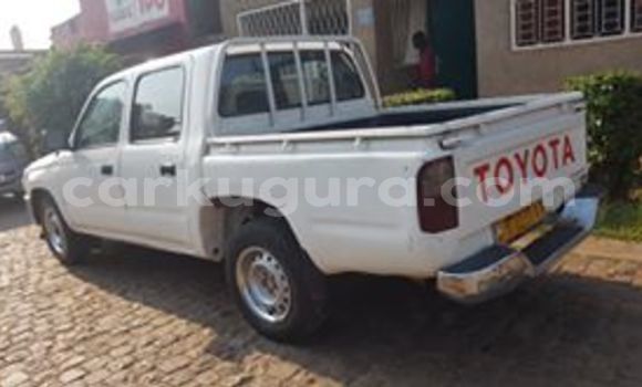 Buy Used Toyota Hilux White Car in Bujumbura in Bujumbura Buy Used Toyota Hilux White Car in Bujumbura in Bujumbura