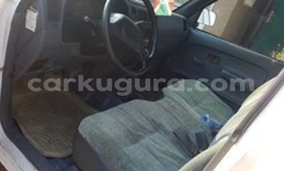 Buy Used Toyota Hilux White Car in Bujumbura in Bujumbura Buy Used Toyota Hilux White Car in Bujumbura in Bujumbura