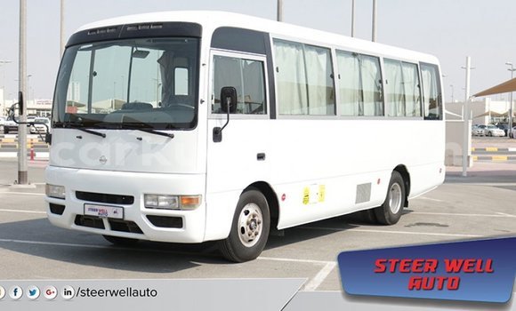 Acheter Import Voiture Nissan 350Z Blanc à Import - Dubai, Bujumbura Acheter Import Voiture Nissan 350Z Blanc à Import - Dubai, Bujumbura