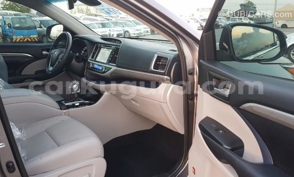 Nunua Imported Toyota Highlander Nyingine Gari ndani ya Import - Dubai nchini Bujumbura Nunua Imported Toyota Highlander Nyingine Gari ndani ya Import - Dubai nchini Bujumbura