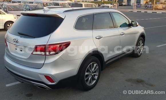 Acheter Import Voiture Hyundai Santa Fe Autre à Import - Dubai, Bujumbura Acheter Import Voiture Hyundai Santa Fe Autre à Import - Dubai, Bujumbura