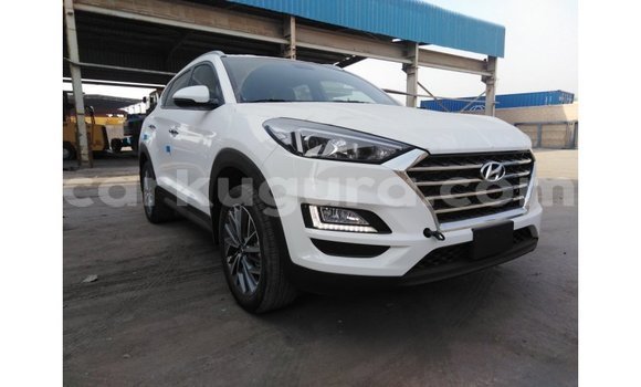 Buy Import Hyundai Tucson White Car in Import - Dubai in Bujumbura Buy Import Hyundai Tucson White Car in Import - Dubai in Bujumbura