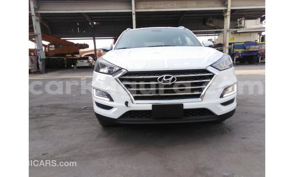 Buy Import Hyundai Tucson White Car in Import - Dubai in Bujumbura Buy Import Hyundai Tucson White Car in Import - Dubai in Bujumbura