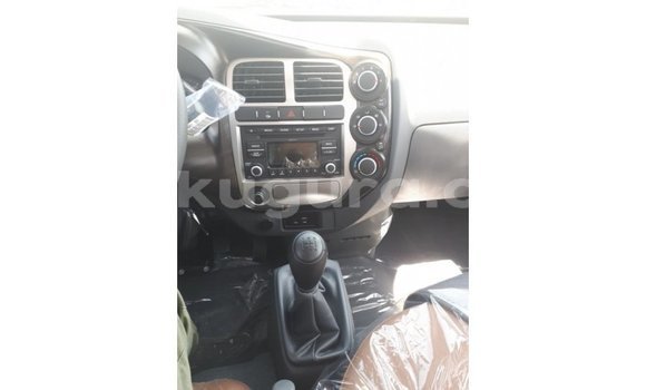 Nunua Imported Kia Carens Nyeupe Gari ndani ya Import - Dubai nchini Bujumbura Nunua Imported Kia Carens Nyeupe Gari ndani ya Import - Dubai nchini Bujumbura