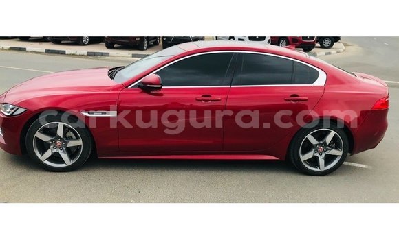 Acheter Import Voiture Jaguar XE Rouge à Import - Dubai, Bujumbura Acheter Import Voiture Jaguar XE Rouge à Import - Dubai, Bujumbura