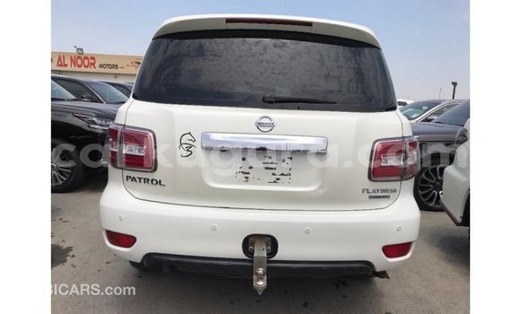 Nunua Imported Nissan Patrol Nyeupe Gari ndani ya Import - Dubai nchini Bujumbura Nunua Imported Nissan Patrol Nyeupe Gari ndani ya Import - Dubai nchini Bujumbura