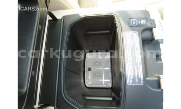 Acheter Import Voiture Toyota Land Cruiser Noir à Import - Dubai, Bujumbura Acheter Import Voiture Toyota Land Cruiser Noir à Import - Dubai, Bujumbura