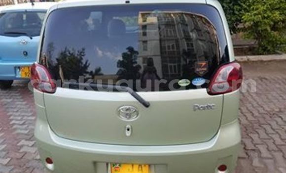 Buy Used Toyota Porte Green Car in Bujumbura in Bujumbura Buy Used Toyota Porte Green Car in Bujumbura in Bujumbura