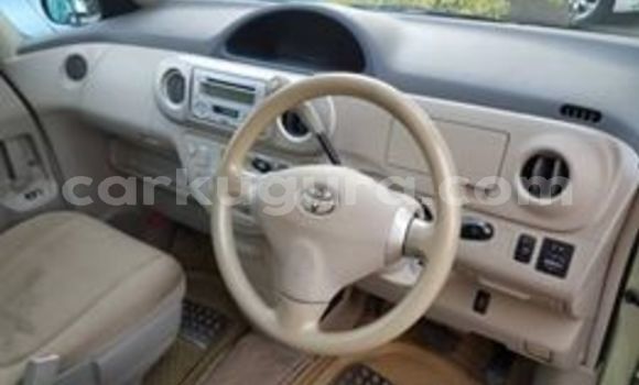 Buy Used Toyota Porte Green Car in Bujumbura in Bujumbura Buy Used Toyota Porte Green Car in Bujumbura in Bujumbura