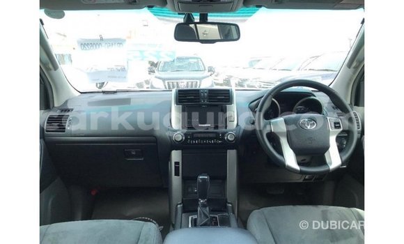 Acheter Import Voiture Toyota Land Cruiser Noir à Import - Dubai, Bujumbura Acheter Import Voiture Toyota Land Cruiser Noir à Import - Dubai, Bujumbura