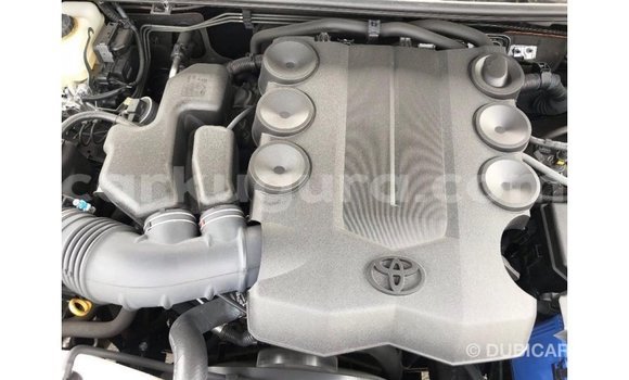 Acheter Import Voiture Toyota Land Cruiser Noir à Import - Dubai, Bujumbura Acheter Import Voiture Toyota Land Cruiser Noir à Import - Dubai, Bujumbura