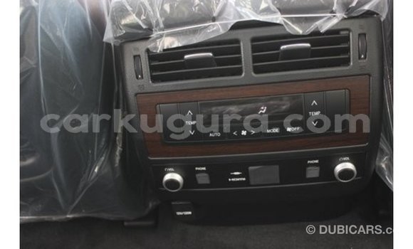 Nunua Imported Toyota Land Cruiser Nyeupe Gari ndani ya Import - Dubai nchini Bujumbura Nunua Imported Toyota Land Cruiser Nyeupe Gari ndani ya Import - Dubai nchini Bujumbura