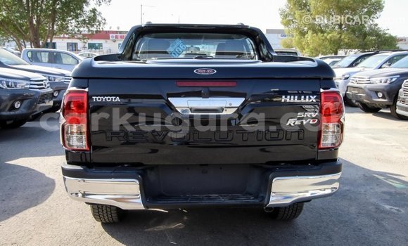 Nunua Imported Toyota Hilux Nyeusi Gari ndani ya Import - Dubai nchini Bujumbura Nunua Imported Toyota Hilux Nyeusi Gari ndani ya Import - Dubai nchini Bujumbura
