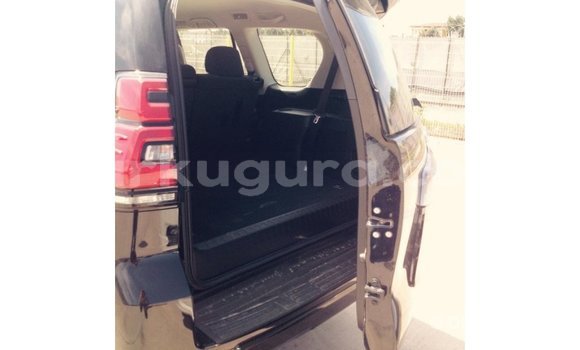 Acheter Import Voiture Toyota Prado Noir à Import - Dubai, Bujumbura Acheter Import Voiture Toyota Prado Noir à Import - Dubai, Bujumbura