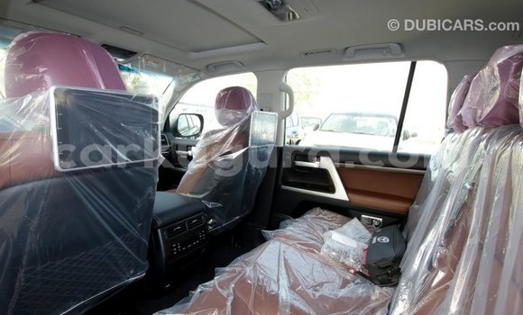 Nunua Imported Toyota Land Cruiser Nyeusi Gari ndani ya Import - Dubai nchini Bujumbura Nunua Imported Toyota Land Cruiser Nyeusi Gari ndani ya Import - Dubai nchini Bujumbura