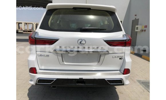 Nunua Imported Lexus LX Nyeupe Gari ndani ya Import - Dubai nchini Bujumbura Nunua Imported Lexus LX Nyeupe Gari ndani ya Import - Dubai nchini Bujumbura