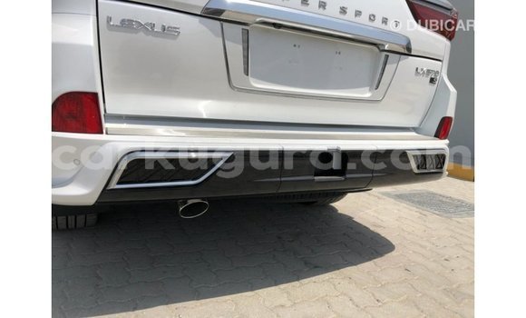 Nunua Imported Lexus LX Nyeupe Gari ndani ya Import - Dubai nchini Bujumbura Nunua Imported Lexus LX Nyeupe Gari ndani ya Import - Dubai nchini Bujumbura