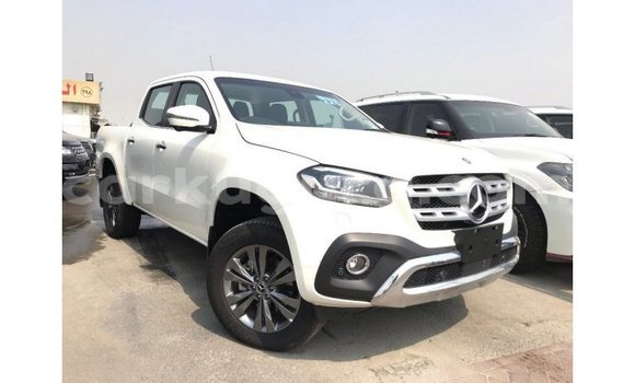 Buy Import Mercedes-Benz 250 White Car in Import - Dubai in Bujumbura Buy Import Mercedes-Benz 250 White Car in Import - Dubai in Bujumbura