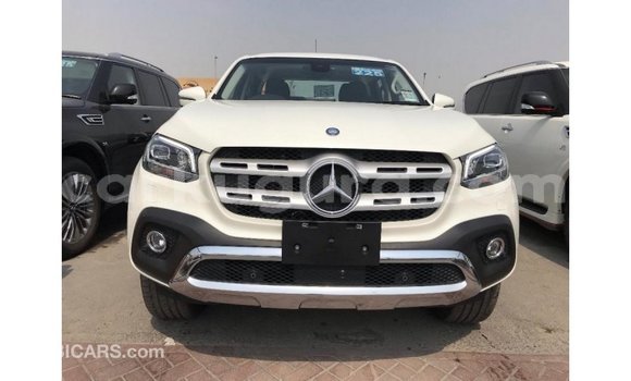 Buy Import Mercedes-Benz 250 White Car in Import - Dubai in Bujumbura Buy Import Mercedes-Benz 250 White Car in Import - Dubai in Bujumbura