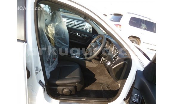 Buy Import Mercedes-Benz 200 White Car in Import - Dubai in Bujumbura Buy Import Mercedes-Benz 200 White Car in Import - Dubai in Bujumbura