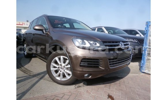 Acheter Import Voiture Volkswagen Touareg Marron à Import - Dubai, Bujumbura