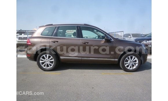 Acheter Import Voiture Volkswagen Touareg Marron à Import - Dubai, Bujumbura Acheter Import Voiture Volkswagen Touareg Marron à Import - Dubai, Bujumbura