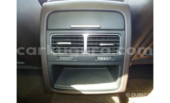 Acheter Import Voiture Volkswagen Touareg Marron à Import - Dubai, Bujumbura Acheter Import Voiture Volkswagen Touareg Marron à Import - Dubai, Bujumbura