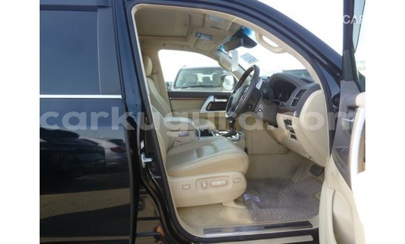 Acheter Import Voiture Toyota Land Cruiser Noir à Import - Dubai, Bujumbura Acheter Import Voiture Toyota Land Cruiser Noir à Import - Dubai, Bujumbura