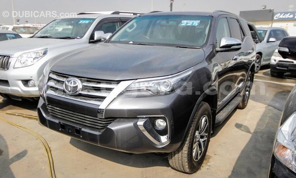 Acheter Import Voiture Toyota Fortuner Autre à Import - Dubai, Bujumbura Acheter Import Voiture Toyota Fortuner Autre à Import - Dubai, Bujumbura