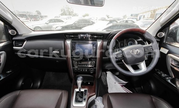Acheter Import Voiture Toyota Fortuner Autre à Import - Dubai, Bujumbura Acheter Import Voiture Toyota Fortuner Autre à Import - Dubai, Bujumbura