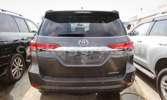 Acheter Import Voiture Toyota Fortuner Autre à Import - Dubai, Bujumbura Acheter Import Voiture Toyota Fortuner Autre à Import - Dubai, Bujumbura