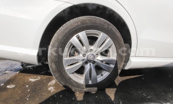 Buy Import Mercedes-Benz 200 White Car in Import - Dubai in Bujumbura Buy Import Mercedes-Benz 200 White Car in Import - Dubai in Bujumbura