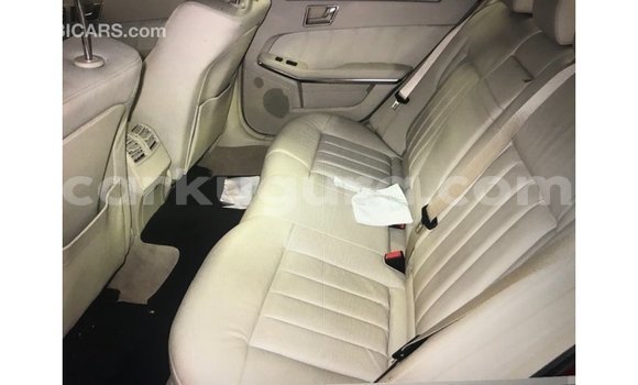 Buy Import Mercedes-Benz 190 Other Car in Import - Dubai in Bujumbura Buy Import Mercedes-Benz 190 Other Car in Import - Dubai in Bujumbura