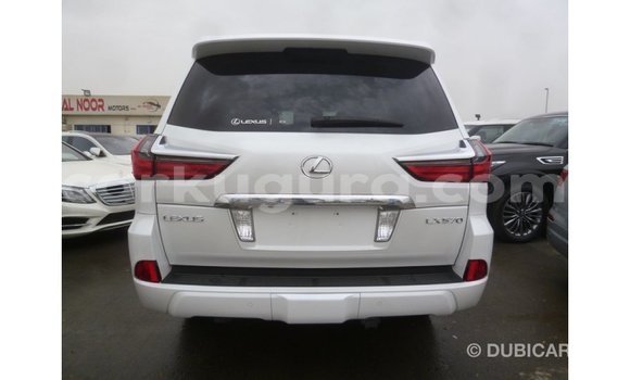 Acheter Import Voiture Lexus LX Blanc à Import - Dubai, Bujumbura Acheter Import Voiture Lexus LX Blanc à Import - Dubai, Bujumbura
