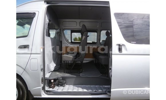 Acheter Import Voiture Toyota Hiace Autre à Import - Dubai, Bujumbura Acheter Import Voiture Toyota Hiace Autre à Import - Dubai, Bujumbura