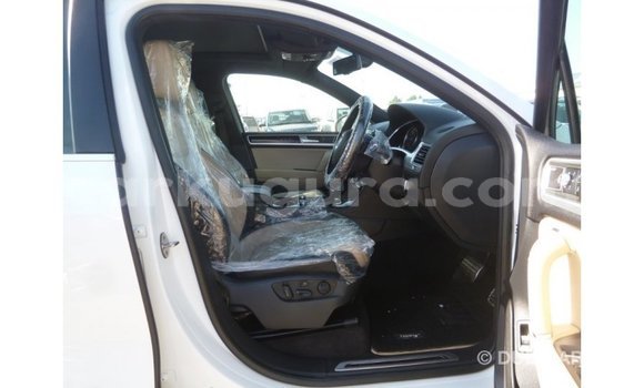 Buy Import Volkswagen Touareg White Car in Import - Dubai in Bujumbura Buy Import Volkswagen Touareg White Car in Import - Dubai in Bujumbura