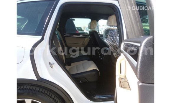 Buy Import Volkswagen Touareg White Car in Import - Dubai in Bujumbura Buy Import Volkswagen Touareg White Car in Import - Dubai in Bujumbura