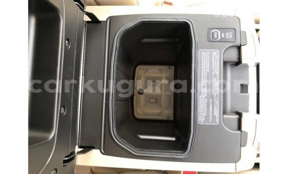 Acheter Import Voiture Toyota Land Cruiser Noir à Import - Dubai, Bujumbura Acheter Import Voiture Toyota Land Cruiser Noir à Import - Dubai, Bujumbura