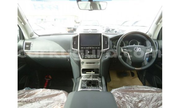 Acheter Import Voiture Toyota Land Cruiser Marron à Import - Dubai, Bujumbura Acheter Import Voiture Toyota Land Cruiser Marron à Import - Dubai, Bujumbura