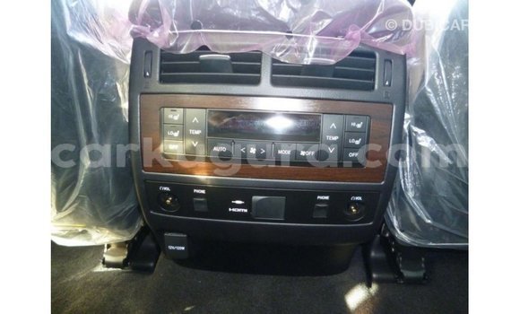 Acheter Import Voiture Toyota Land Cruiser Noir à Import - Dubai, Bujumbura Acheter Import Voiture Toyota Land Cruiser Noir à Import - Dubai, Bujumbura