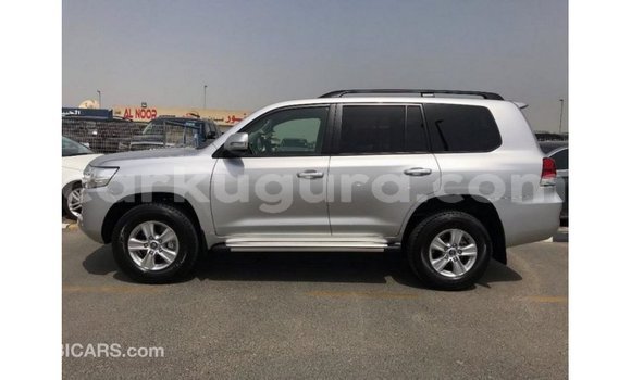 Acheter Import Voiture Toyota Land Cruiser Autre à Import - Dubai, Bujumbura Acheter Import Voiture Toyota Land Cruiser Autre à Import - Dubai, Bujumbura