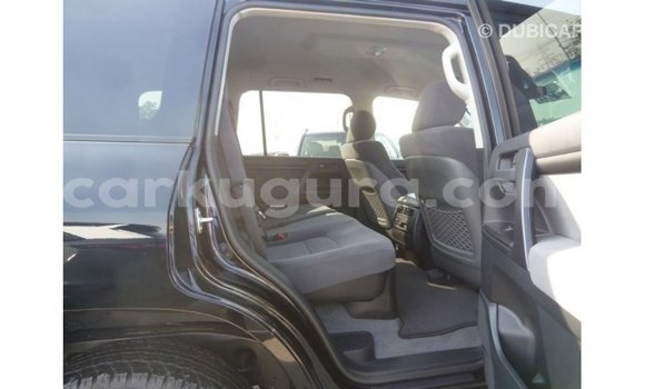 Acheter Import Voiture Toyota Land Cruiser Noir à Import - Dubai, Bujumbura Acheter Import Voiture Toyota Land Cruiser Noir à Import - Dubai, Bujumbura