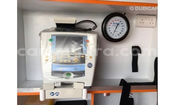 Nunua Imported Toyota Hiace Nyeupe Gari ndani ya Import - Dubai nchini Bujumbura Nunua Imported Toyota Hiace Nyeupe Gari ndani ya Import - Dubai nchini Bujumbura