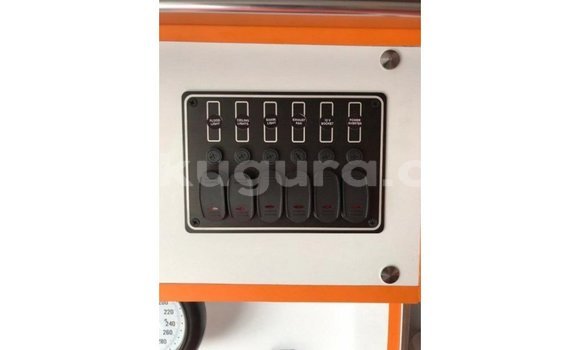 Nunua Imported Toyota Hiace Nyeupe Gari ndani ya Import - Dubai nchini Bujumbura Nunua Imported Toyota Hiace Nyeupe Gari ndani ya Import - Dubai nchini Bujumbura