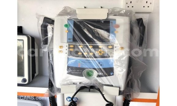 Buy Import Toyota Hiace White Car in Import - Dubai in Bujumbura Buy Import Toyota Hiace White Car in Import - Dubai in Bujumbura