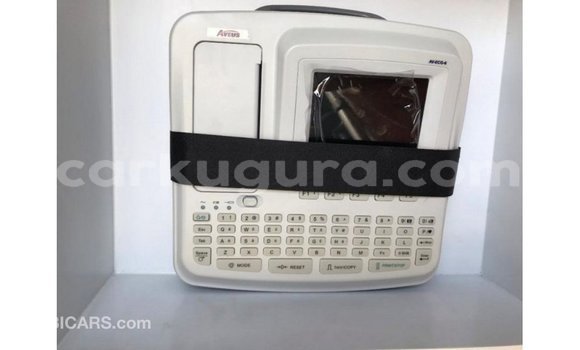 Buy Import Toyota Hiace White Car in Import - Dubai in Bujumbura Buy Import Toyota Hiace White Car in Import - Dubai in Bujumbura